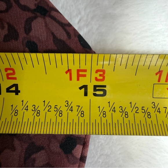 Athleta Choclate Floral Camo Keyhole Back One Piece Swimsuit Brown - Picture 8 of 8